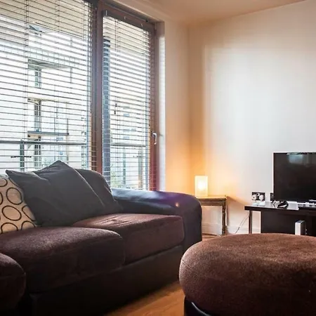 Grande Central A2b Apartment